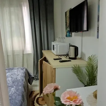 Oasis Studio Apartment In Tirana Near Bus Station Exterior photo
